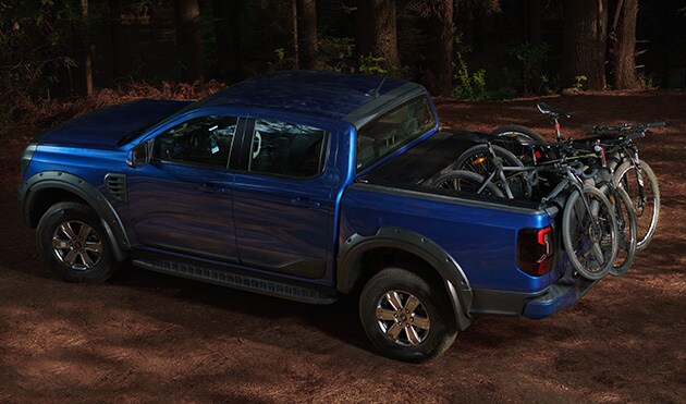 Personaliza tu Ford Ranger con Kits y Accesorios para Mascotas sin Importar el Terreno