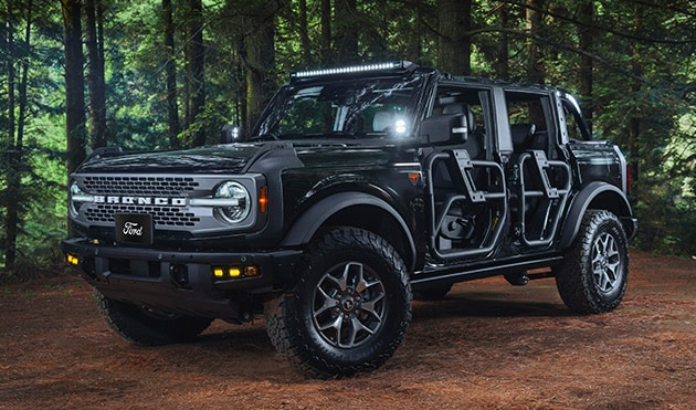 Personaliza tu Ford Bronco con Kits y Accesorios para Mascotas y Disfruta tus Aventuras