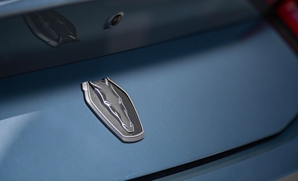 Descubre el Poder y Dinamismo de Ford Mustang Edición Dark Horse 2025