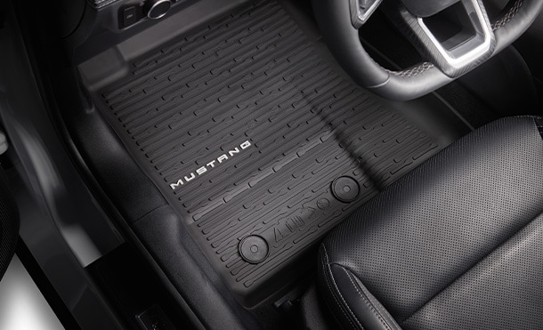 Tapetes de Uso Rudo diseñados para Ford Mustang 2024 brindan protección contra derrames y suciedad