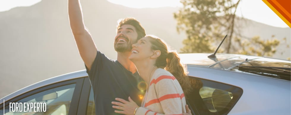 Ideas románticas para celebrar el amor con tu pareja en tu Vehículo Ford