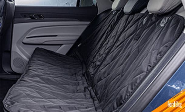 Mantén tu SUV protegida y cuida a tu mascota con el cubreasientos 4KNINES para Ford Territory