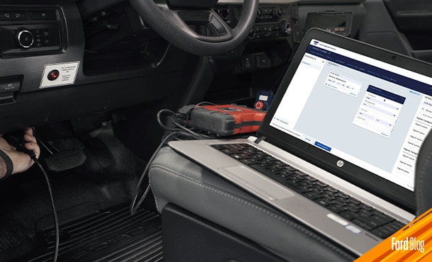 Conoce en qué consiste una revisión integral y ajuste mayor para Auto, SUV o Camión Ford