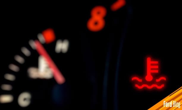 Sistema de Refrigeración mantiene temperatura del motor, con calor, sobretrabaja para funcionar