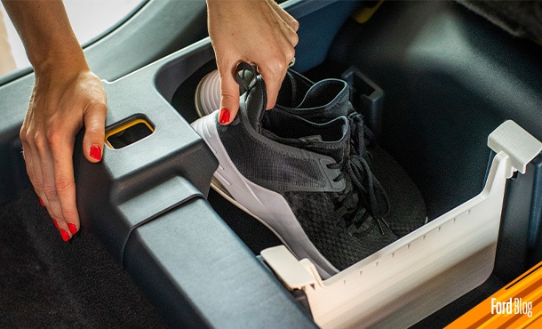 Conoce características del zapato que debes usar al conducir tu auto, camioneta pickup o SUV Ford