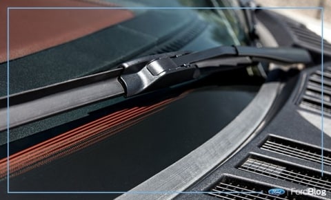 con tiempo censura Para llevar Cómo cambiar los Limpiaparabrisas de mi Auto? | Blog | Ford