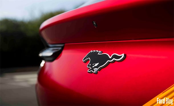 Consejos para tomarle fotos a tu auto, presta atención a detalles en interior