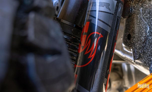 Adéntrate en la aventura con el desempeño de Ford Bronco Raptor la poderosa Camioneta Todoterreno