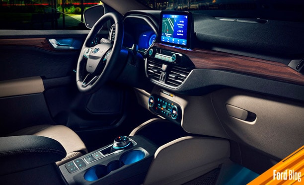 Ventajas de comprar SUV Ford, tecnología y conectividad compatible con tu celular