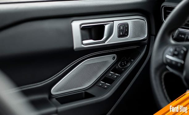 Ford Explorer ST 2020 equipa un sistema de sonido premium bang and olufsen de 14 bocinas