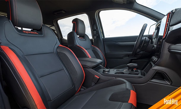 Confort de Ford Ranger Raptor 2024 con pantalla táctil, volante y asientos en piel