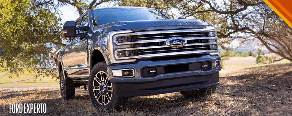 Ya sea en ciudad o en el campo, Ford Super Duty F250 es la ideal para cualquier negocio