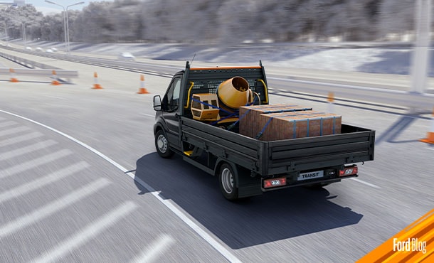 Ford Transit Chasis 2024 cuenta con Motor 2 litros Diésel 167 Caballos de Fuerza, Gran Economía