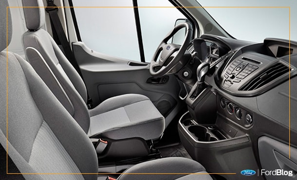 Ford Transit Van 2020 con cómodo espacio en la cabina principal