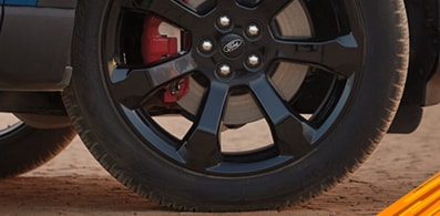 Conoce si es un error desinflar las llantas de tu auto al salir a carretera