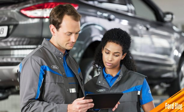 Consejos para comprar un auto usado. Acude a Centros de Seminuevos Certificados Ford