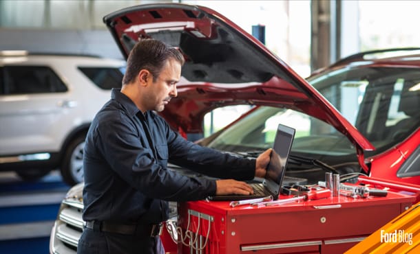 Realiza el Mantenimiento del Sistema de Enfriamiento de tu Auto con un Especialista Ford