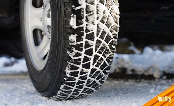 Cuidar los Neumáticos en Temperaturas Bajas puede influir en el manejo de tu Vehículo Ford