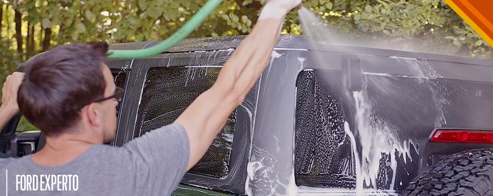 El cuidado de tu vehículo Ford alarga la vida de sus componentes, haciéndolos más seguros.