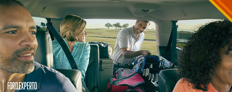 Sigue las recomendaciones para vivir unas vacaciones de manera segura a bordo de tu Ford