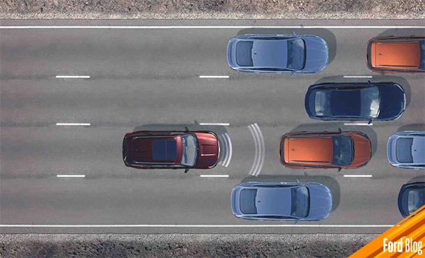 Control Crucero Adaptativo en Vehículos Ford frenará o acelerará tu auto en emergencias