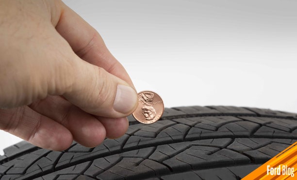 Conoce las señales de desgaste en una llanta, revisa la banda de rodamiento