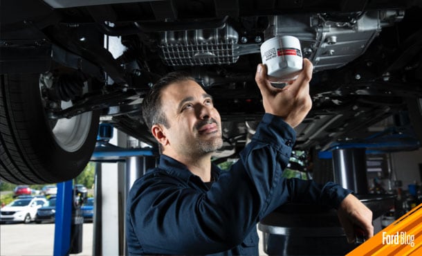 Realiza el Servicio de Mantenimiento en Taller autorizado a tu Vehículo Ford cada 10 mil Kilómetros