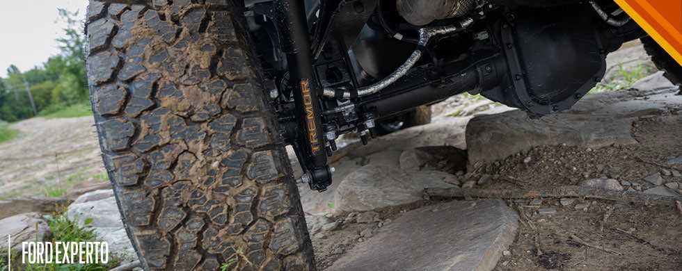 El mantenimiento preventivo es buena opción para alargar la vida de los neumáticos de tu Ford