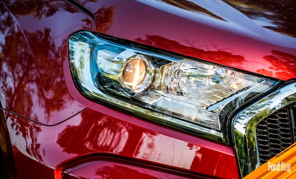 Descubre cuáles son los componentes principales de los Faros de un Vehículo 