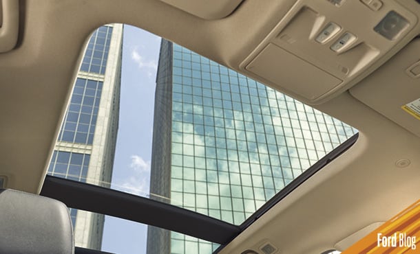 Recomendaciones para limpiar desinfectar de covid el techo de tu auto, SUV o camión Ford