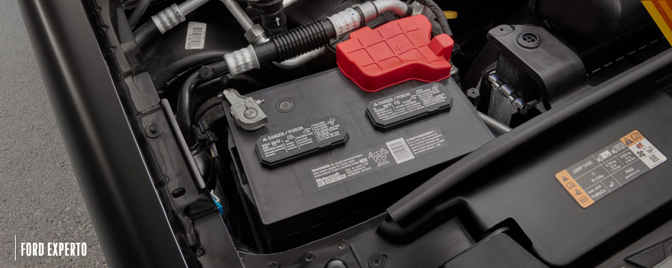 Pasos e instrucciones para arrancar tu auto sin batería en segunda