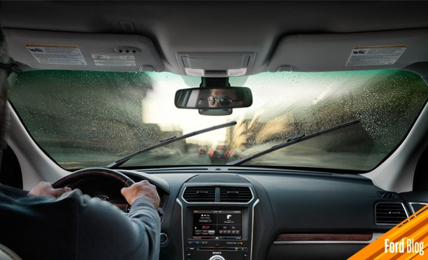 Descubre la forma correcta de limpiar mosquitos del parabrisas