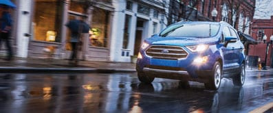 Conoce los mejores consejos para manejar seguro bajo la lluvia