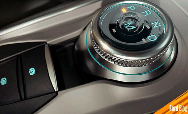 Si estás en movimiento y cambias de reversa a drive, podría desgastar tu caja automática.