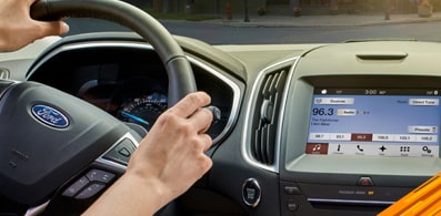 Conoce la manera segura de conectar tu smartphone a tu Vehiculo Ford