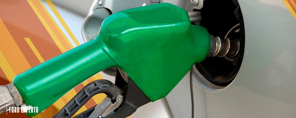 Descubre lo que pasa si mezclas gasolina magna con combustible premium