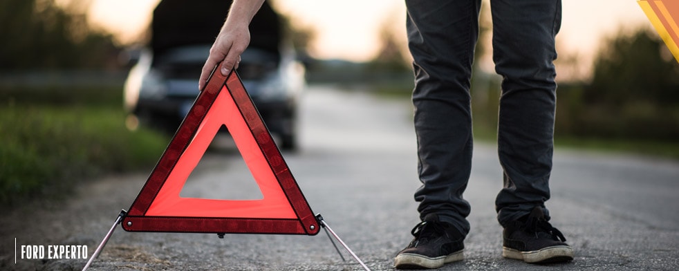 Recomendaciones para detenerse en el acotamiento correctamente de forma segura