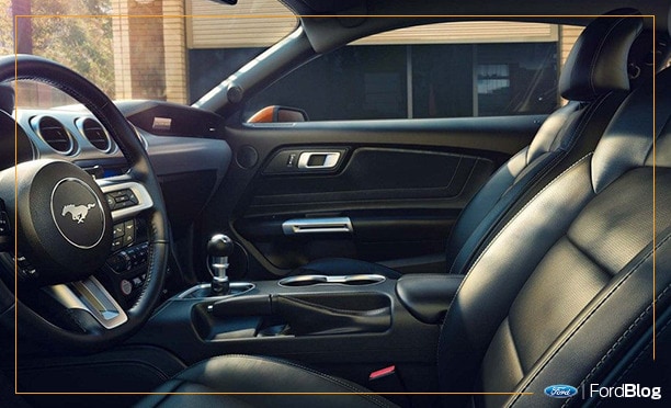 Interiores de piel de Ford Mustang 2019, la leyenda de los autos deportivos