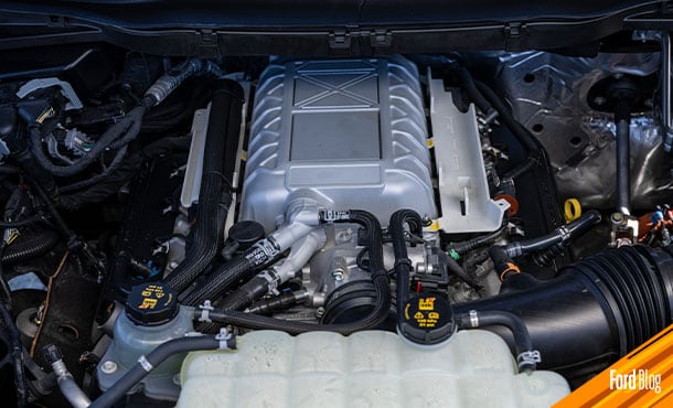 El testigo Check Engine nos ayuda a identificar anomalías en nuestro auto, SUV o camión