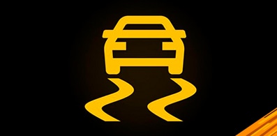 Conoce qué significa el testigo con un auto derrapando