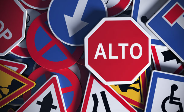 Señales Restrictivas en Carretera Alto