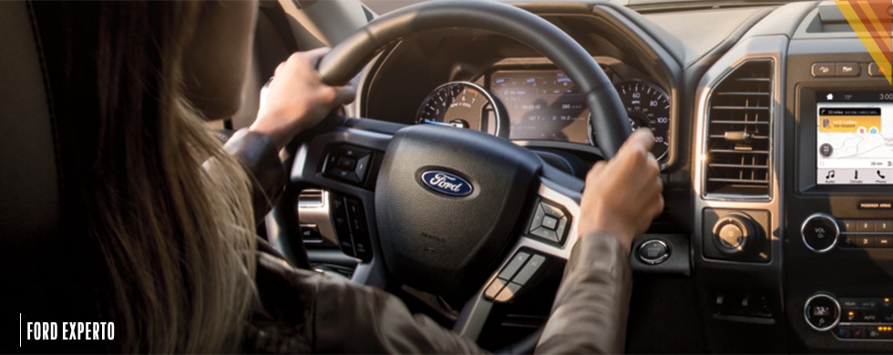 Conoce los pasos para tener una posición correcta de manejo. Descubre cómo sostener el volante