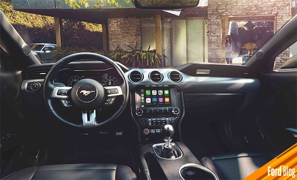 Tecnología de los smartphones a los vehículos Ford como el control de comandos por voz