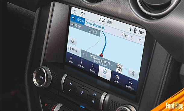 Tecnología de los smartphones a los vehículos Ford como la navegación en el sistema SYNC
