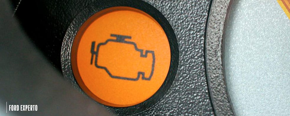 Check Engine es el testigo en tu tablero que identificarás por tener forma de motor