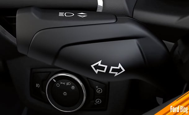 Conoce los Tipos de Luces de un Auto o SUV y cuándo usar las Intermitentes