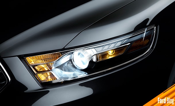 Faros iluminación xenón, funcionan a través de descarga de gas. Descubre pros y contras