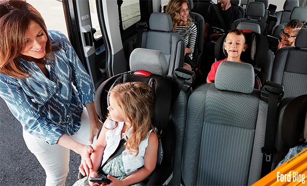 Ford Transit Pasajeros 2022, Van de gran Seguridad equipada con EBD y Asistencia de Frenado