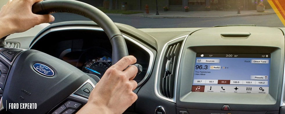 Descubre cómo usar tu teléfono de forma segura en tu vehículo Ford