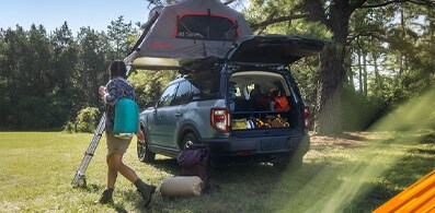 Explora los Accesorios Disponibles para Personalizar tu Vehiculo Ford para Proteger tu Carga